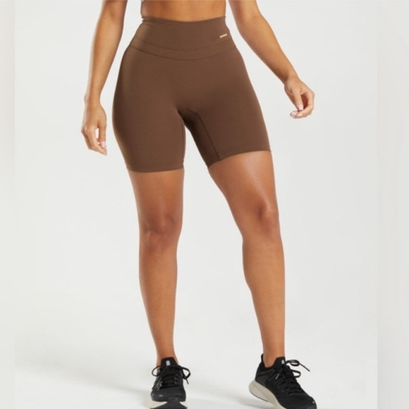 Whitney Simmons Gymshark cycling shorts - Picture 1 of 3